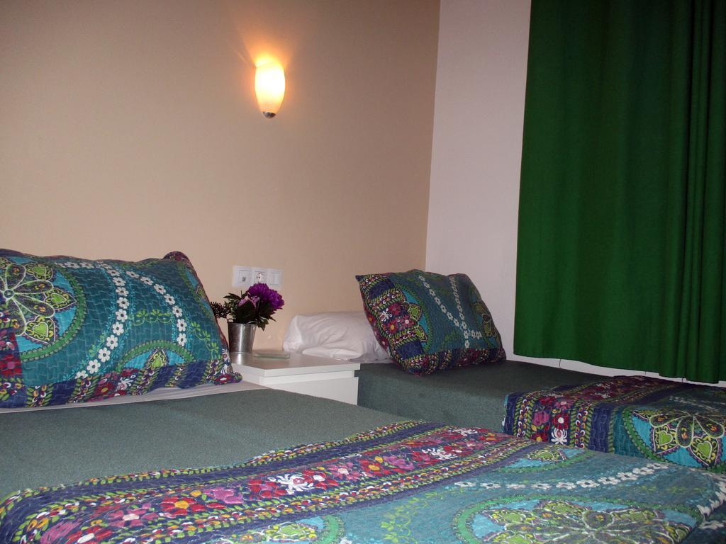 Noches De Triana Gasthof 2*